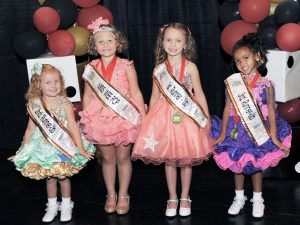 From (L – R): 2nd Runner-Up Shyanna McCarthy, 2017 Miss Wee Pop Addison Geiser, 1st Runner-Up Lillian Oswald, and 3rd Runner-Up Kendall Carter